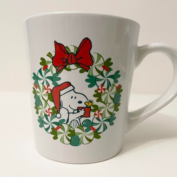 Zrike Peanuts Snoopy Woodstock Christmas Wreath Mug - Picture 2 of 15